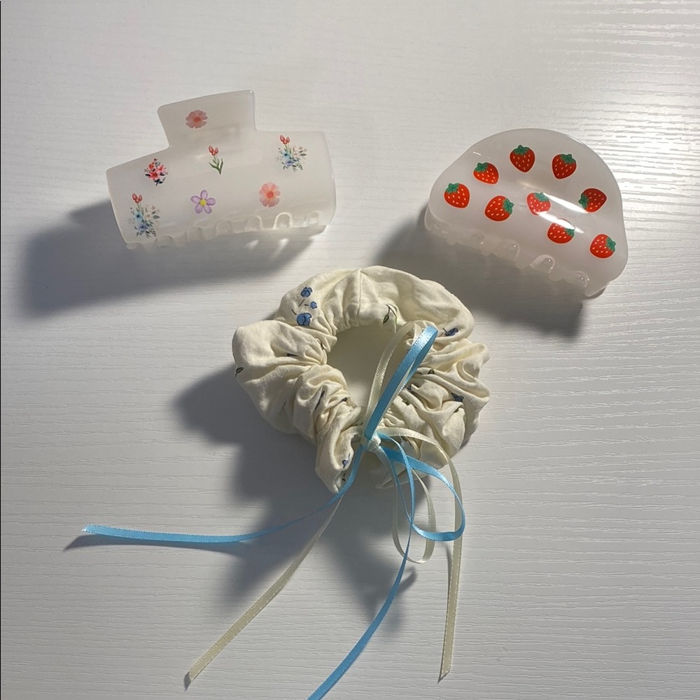 PacSun Floral and Strawberry Hair Clips with Flower Scrunchie with BowTie OS